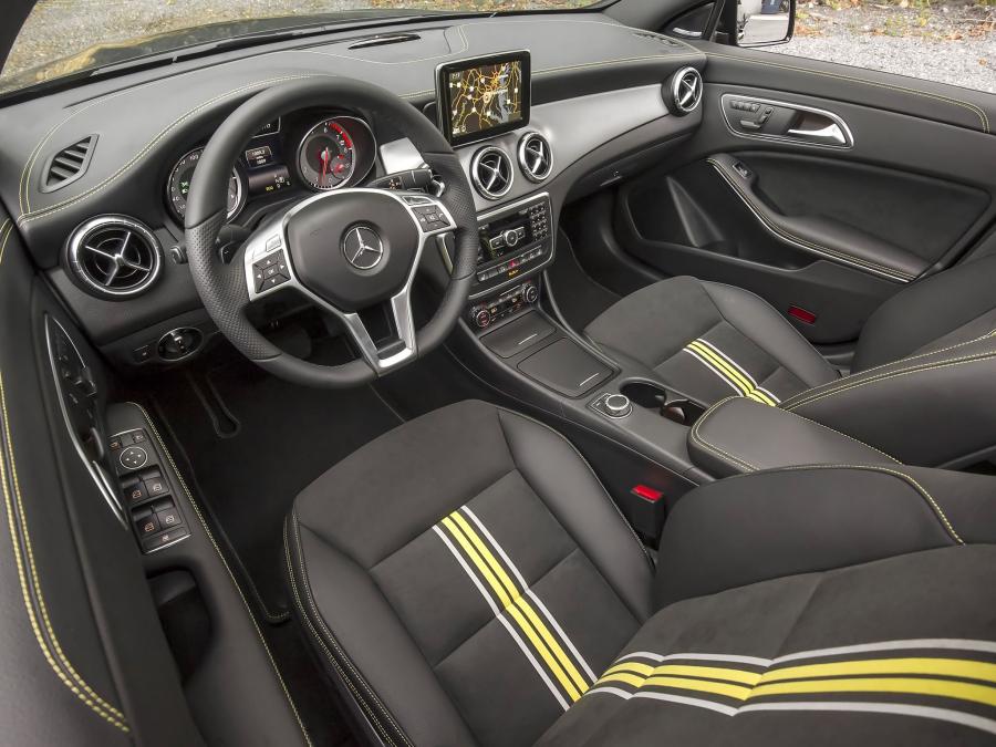  Mercedes-Benz CLA250 AMG Sports Package 2013 года  (US) (фото 13 из 22)